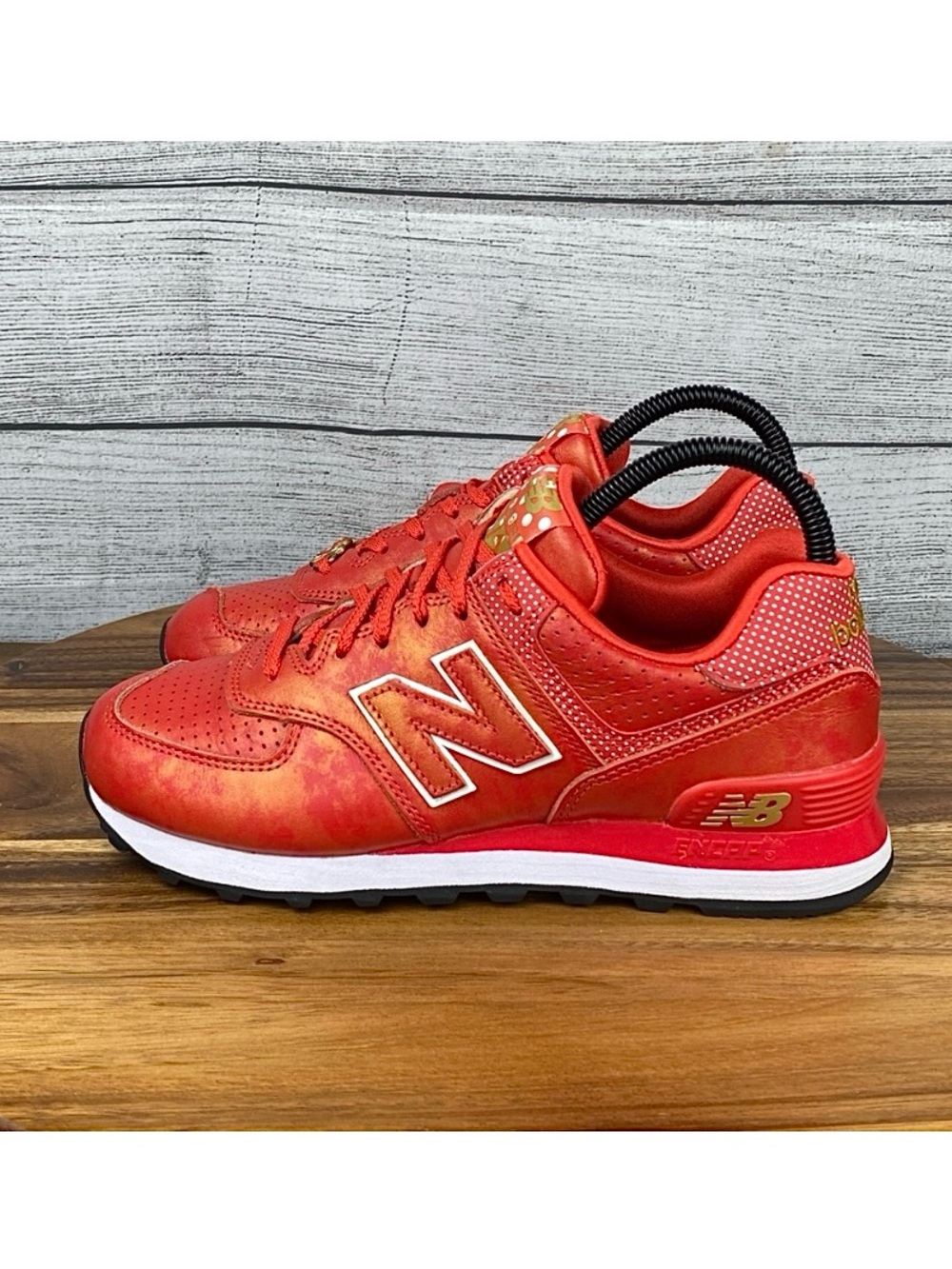 New Balance x Disney 574 Red Minnie Mouse Bow Shoes Women’s Sneaker Size 7